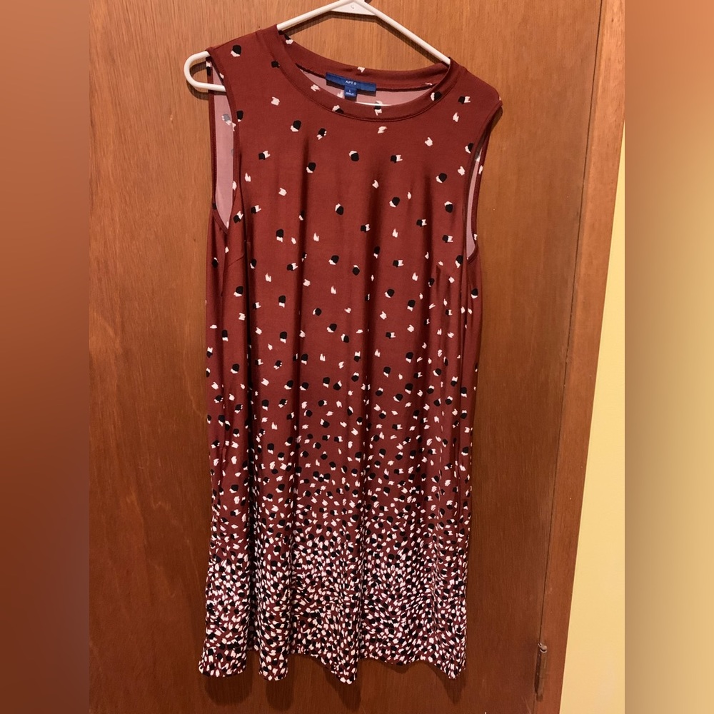 Cute sleeveless textured dress